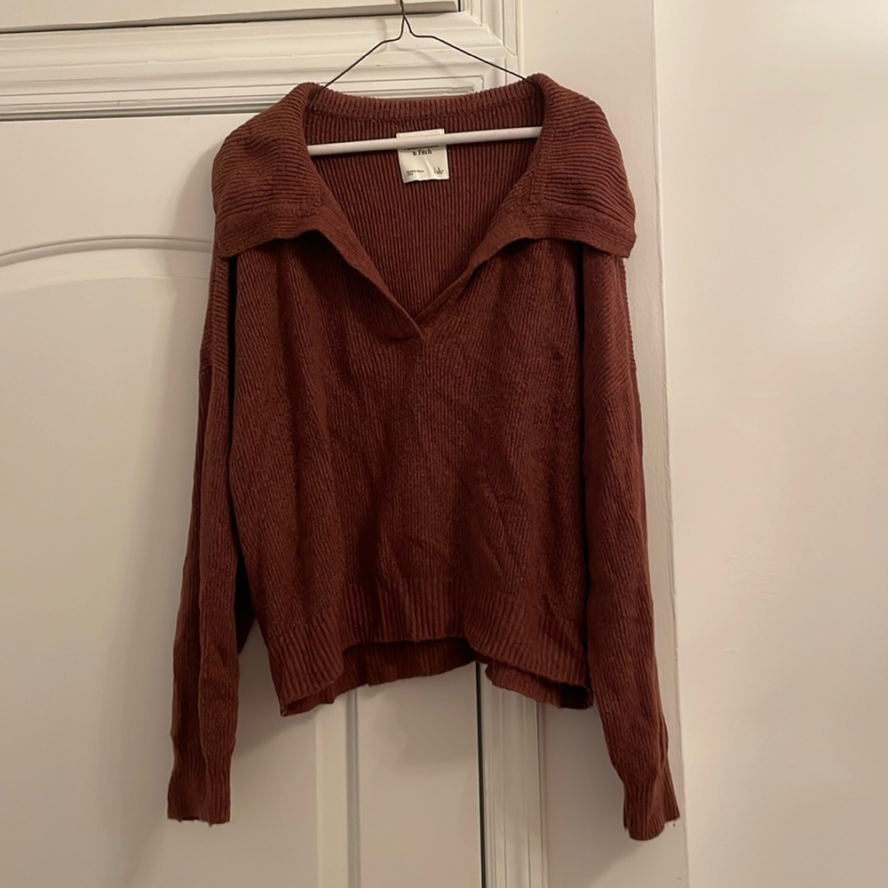 Abercrombie & Fitch Notch Neck Sweater